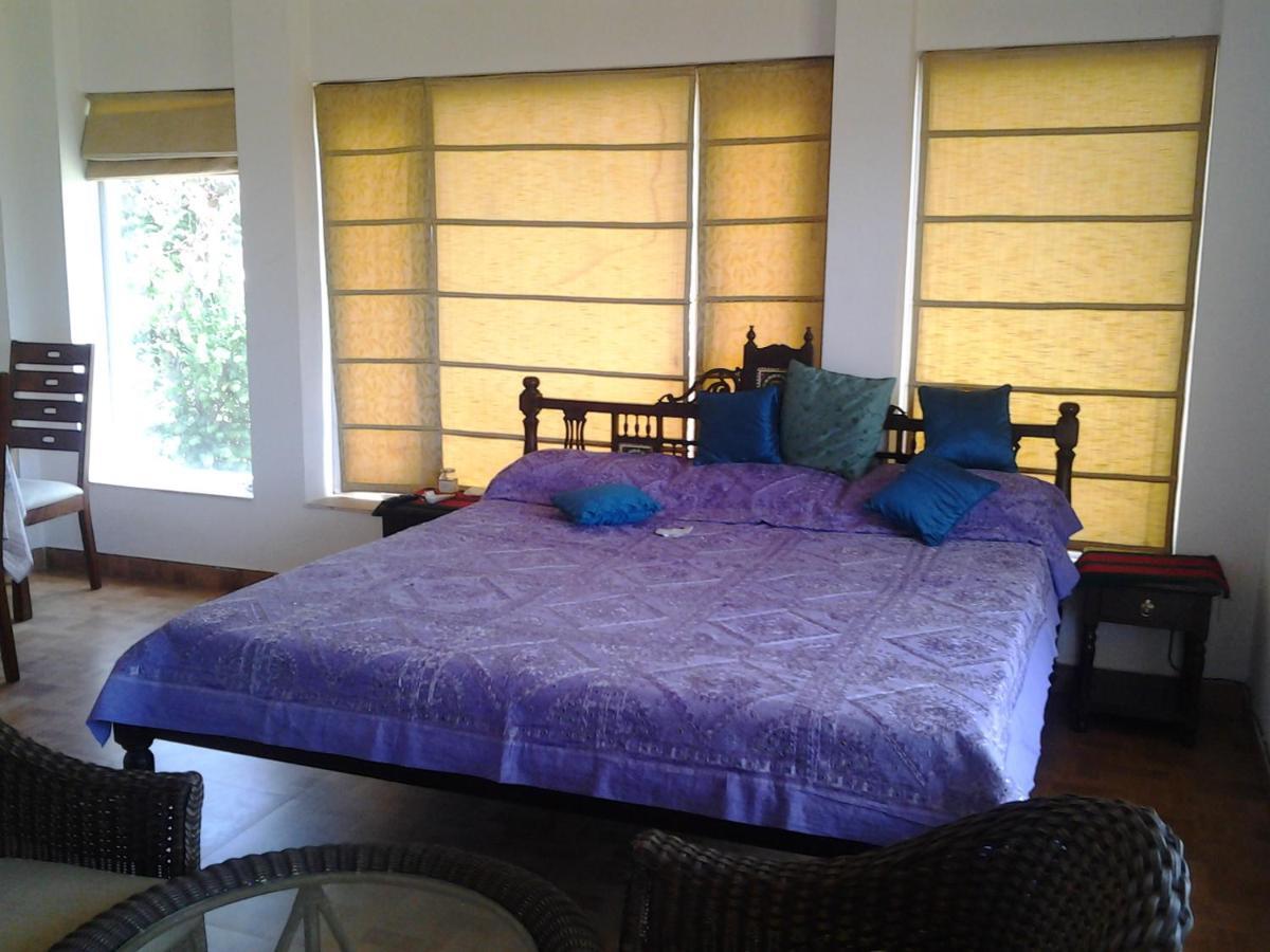 Вилла Aravali Hill View Estate Гургаон Экстерьер фото